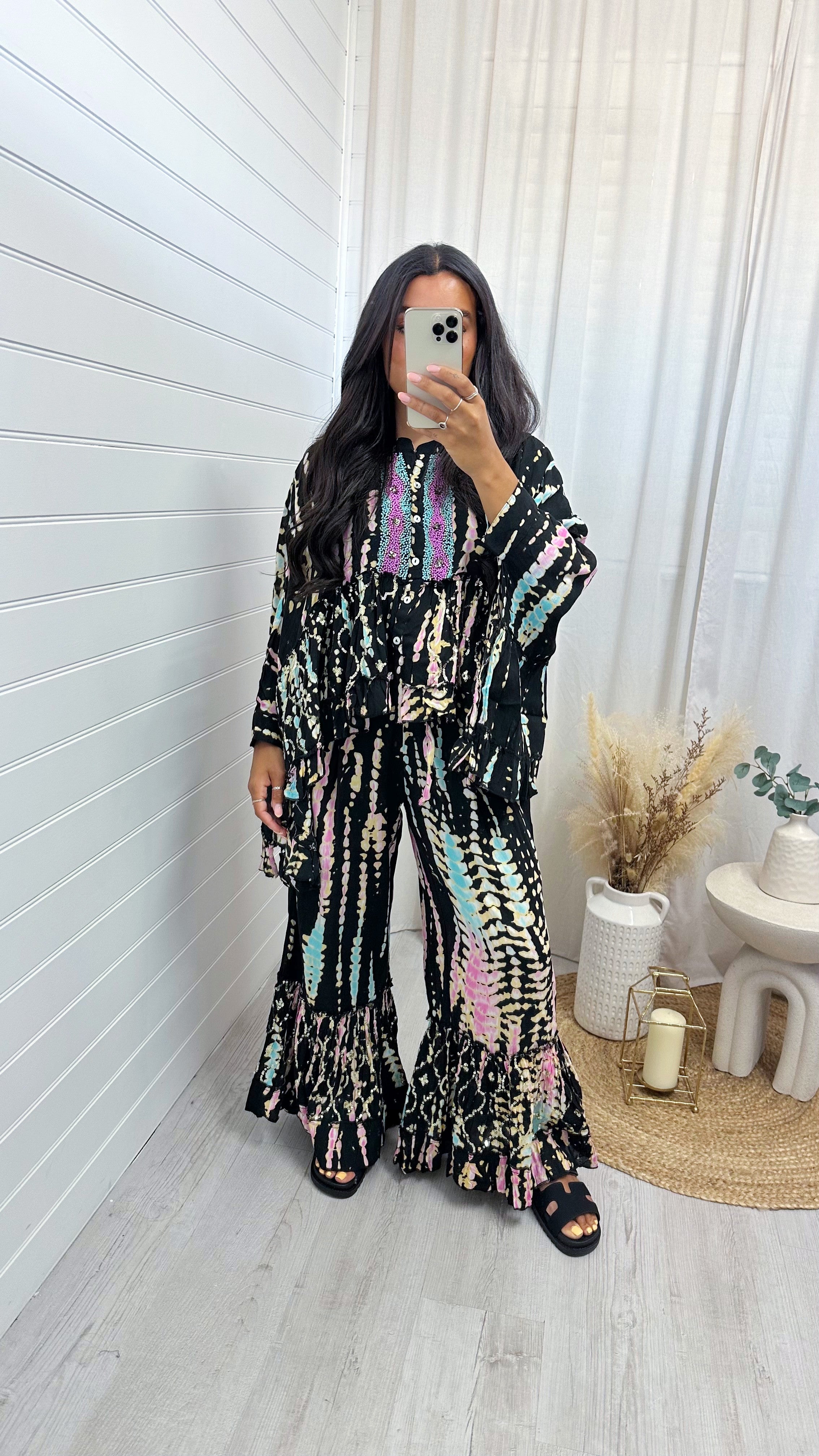 Tie Dye Pleated Sleeve Beaded Co-Ord - BLACK