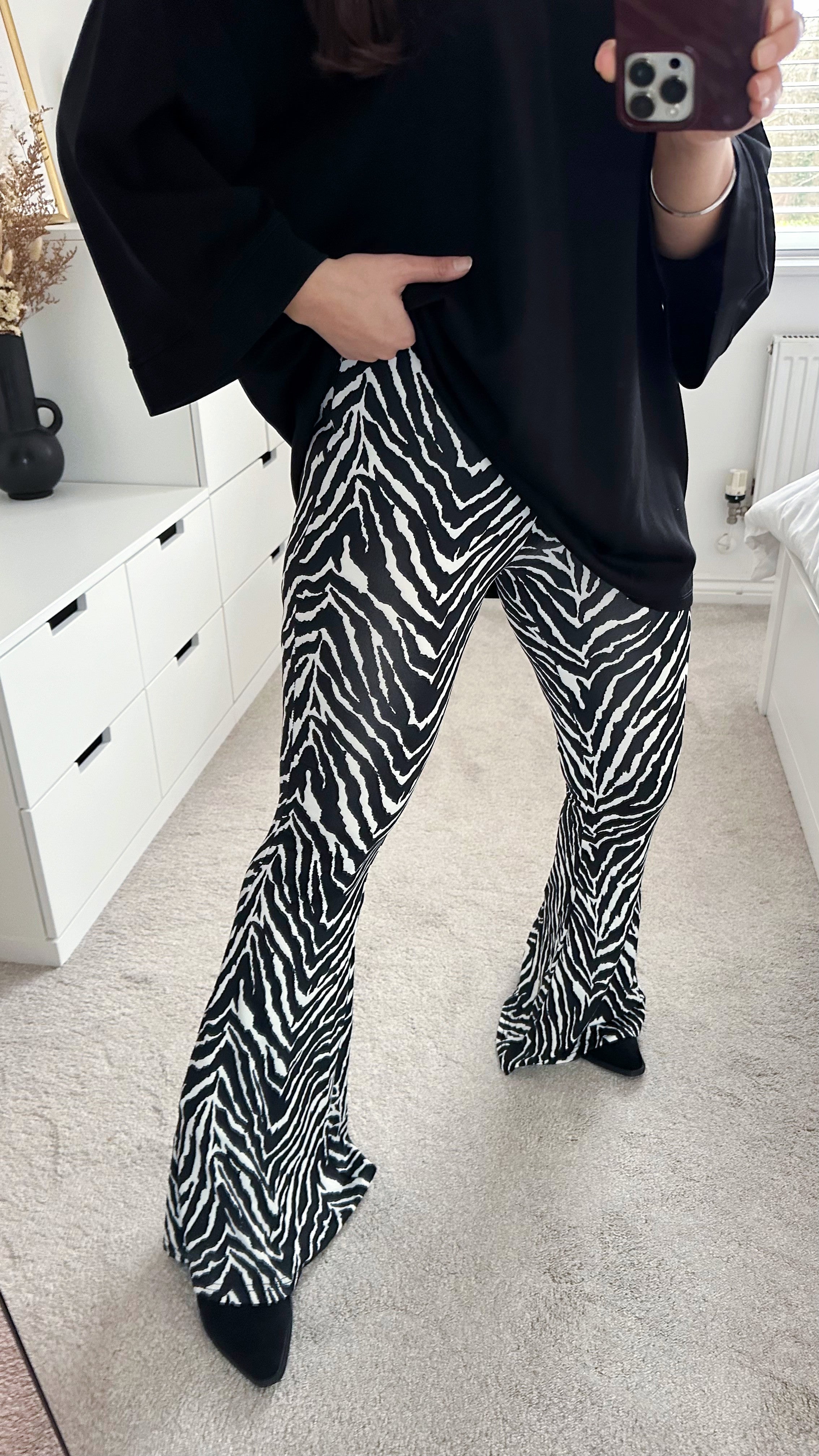 Zebra Print High Waisted Slim Fit Flare Trousers - BLACK AND WHITE