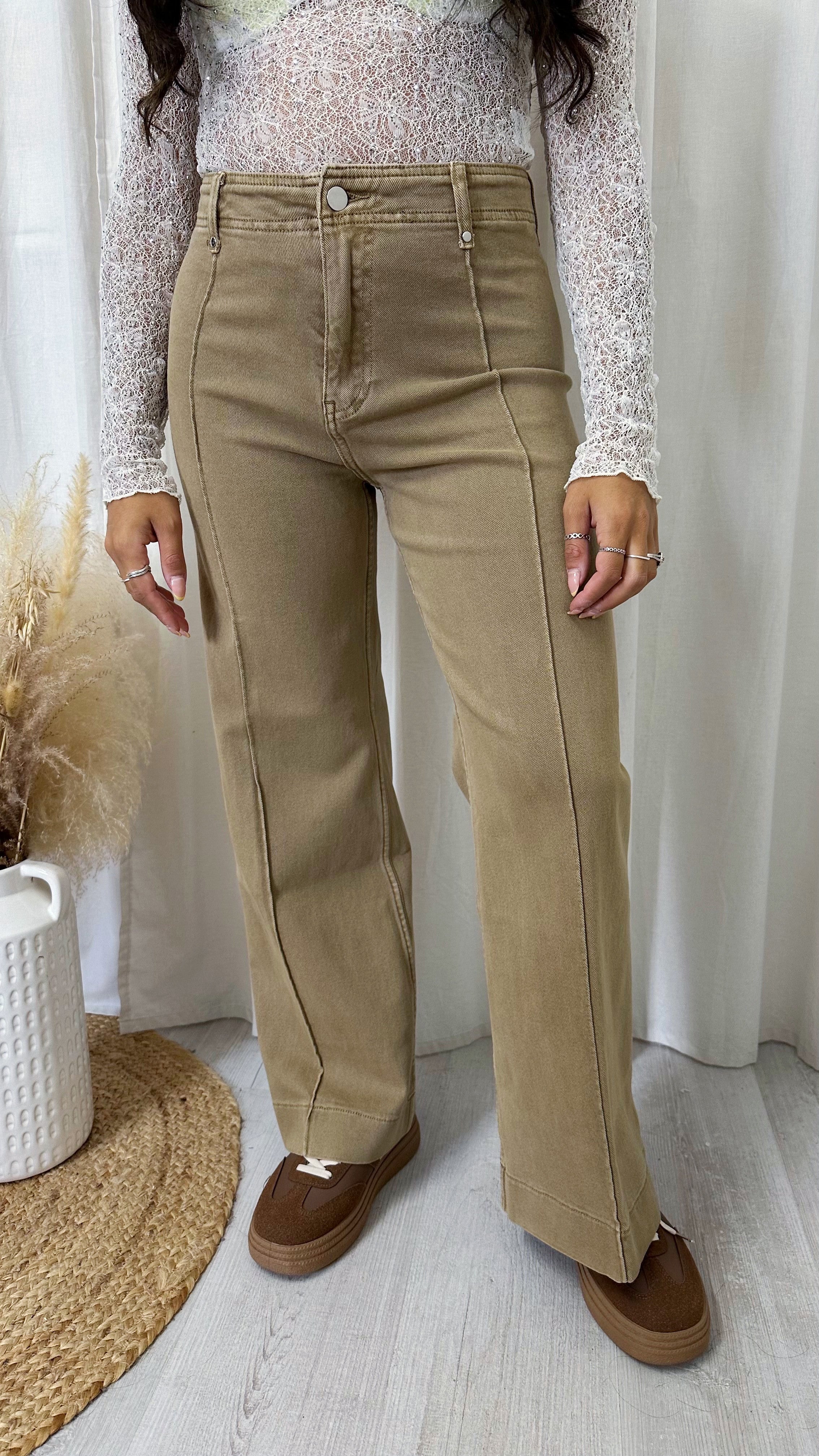 Seam Front Wide Leg Stretchy Jeans - BEIGE