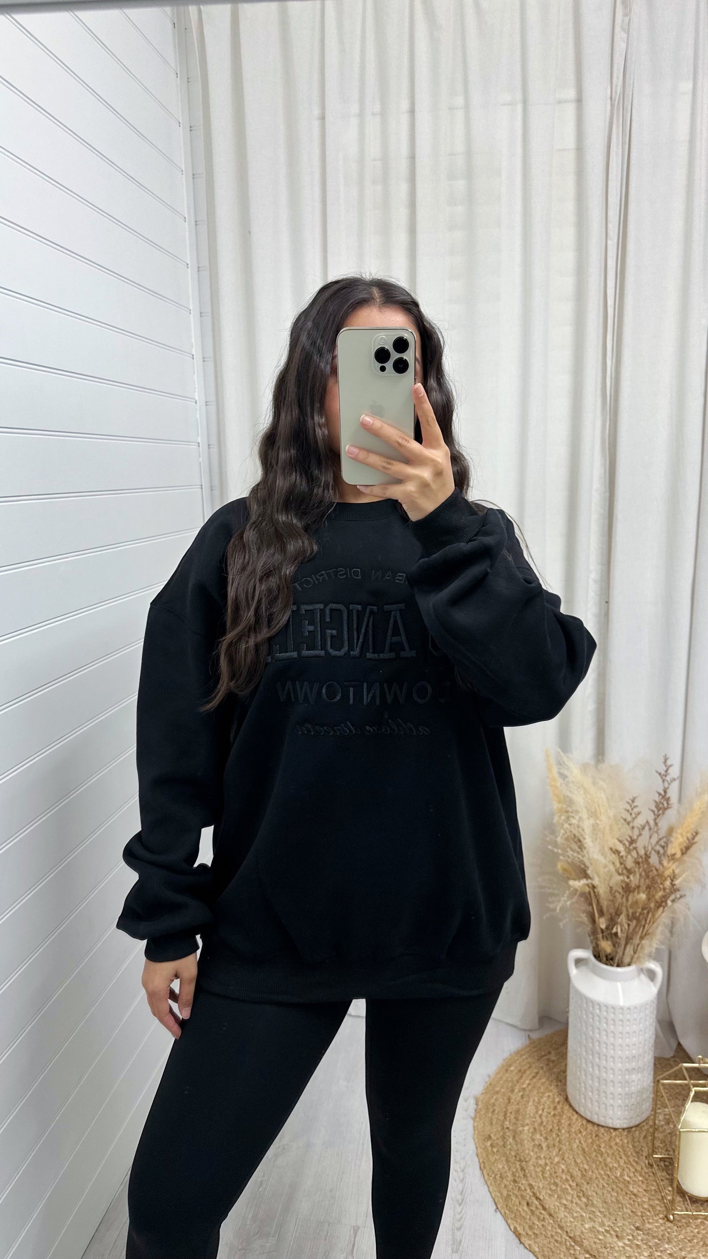 Los Angeles Embroidered Fleece Lined Sweatshirt - BLACK