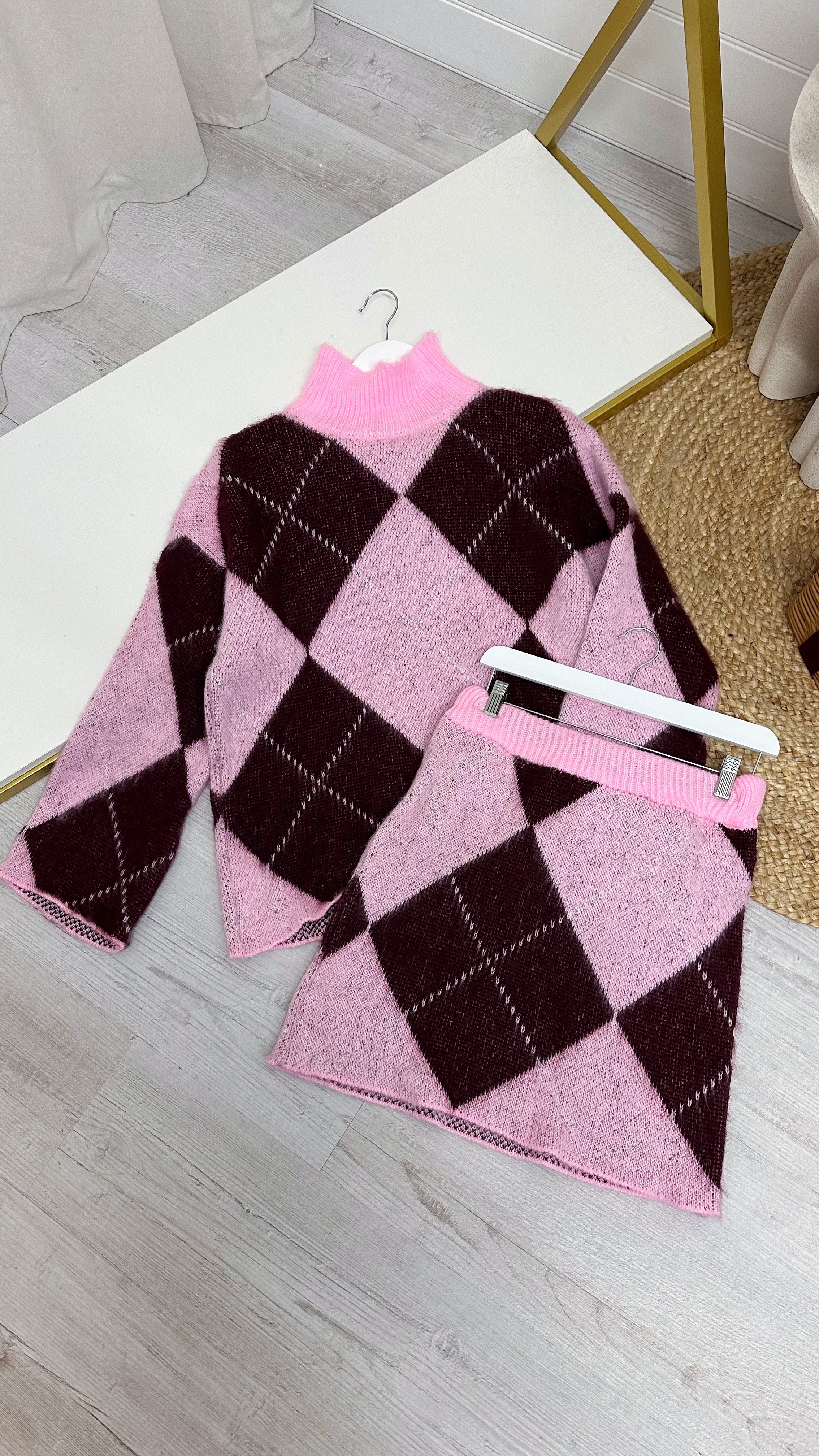 Argyle Woollen Jumper and Skirt Co-Ord - PINK/BURGUNDY