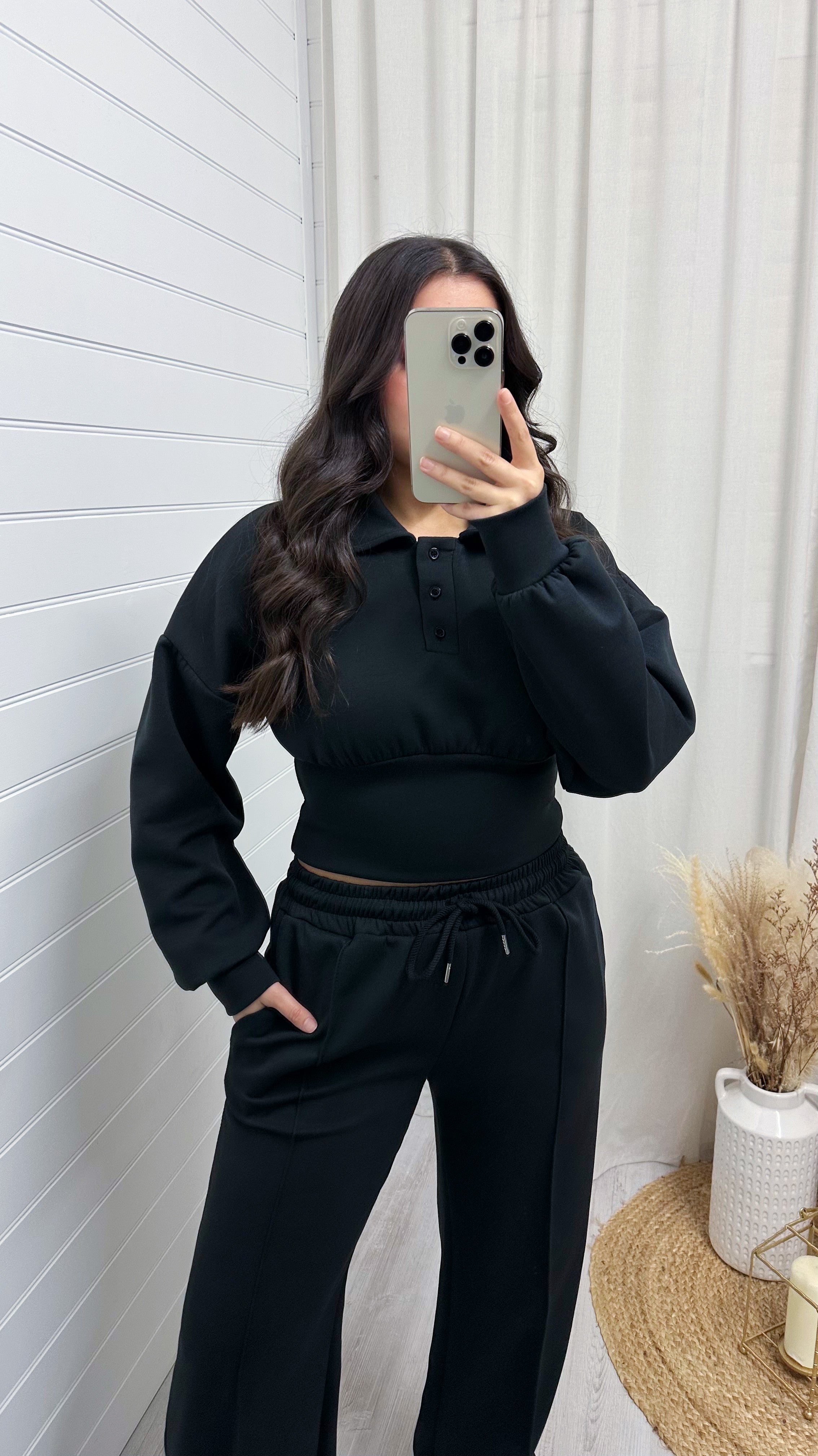 Cropped Shirt and Joggers Tracksuit - BLACK