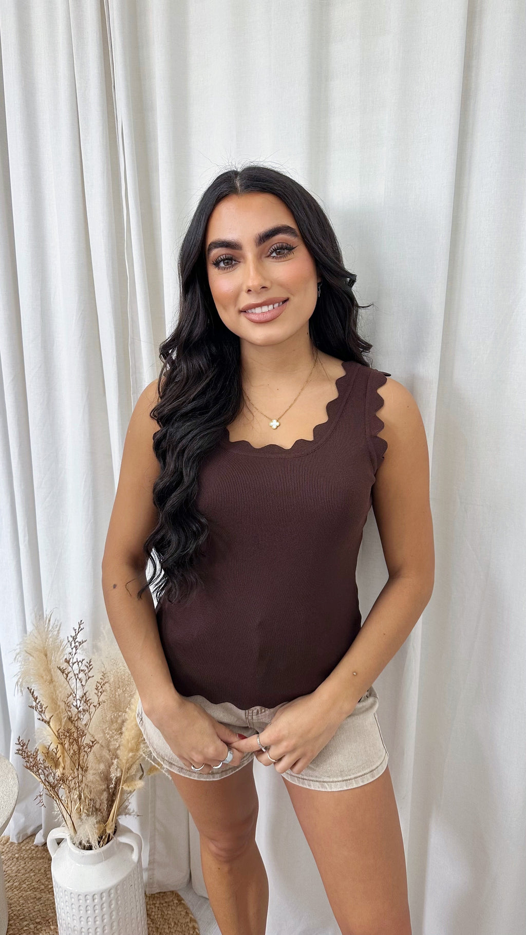 Scalloped Edged Knitted Vest - BROWN