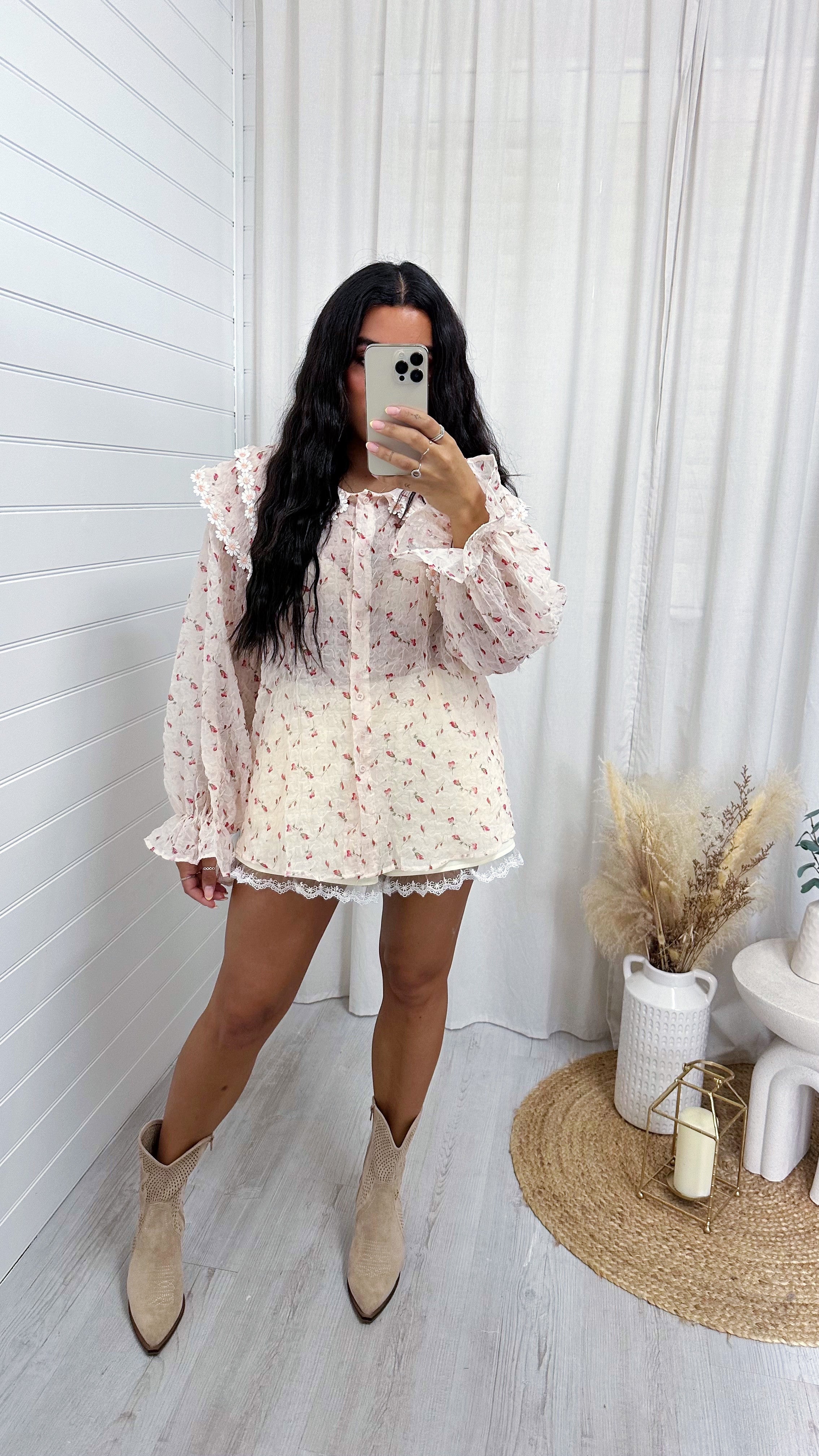 Daisy Collar Floral Sheer Blouse - PEACH