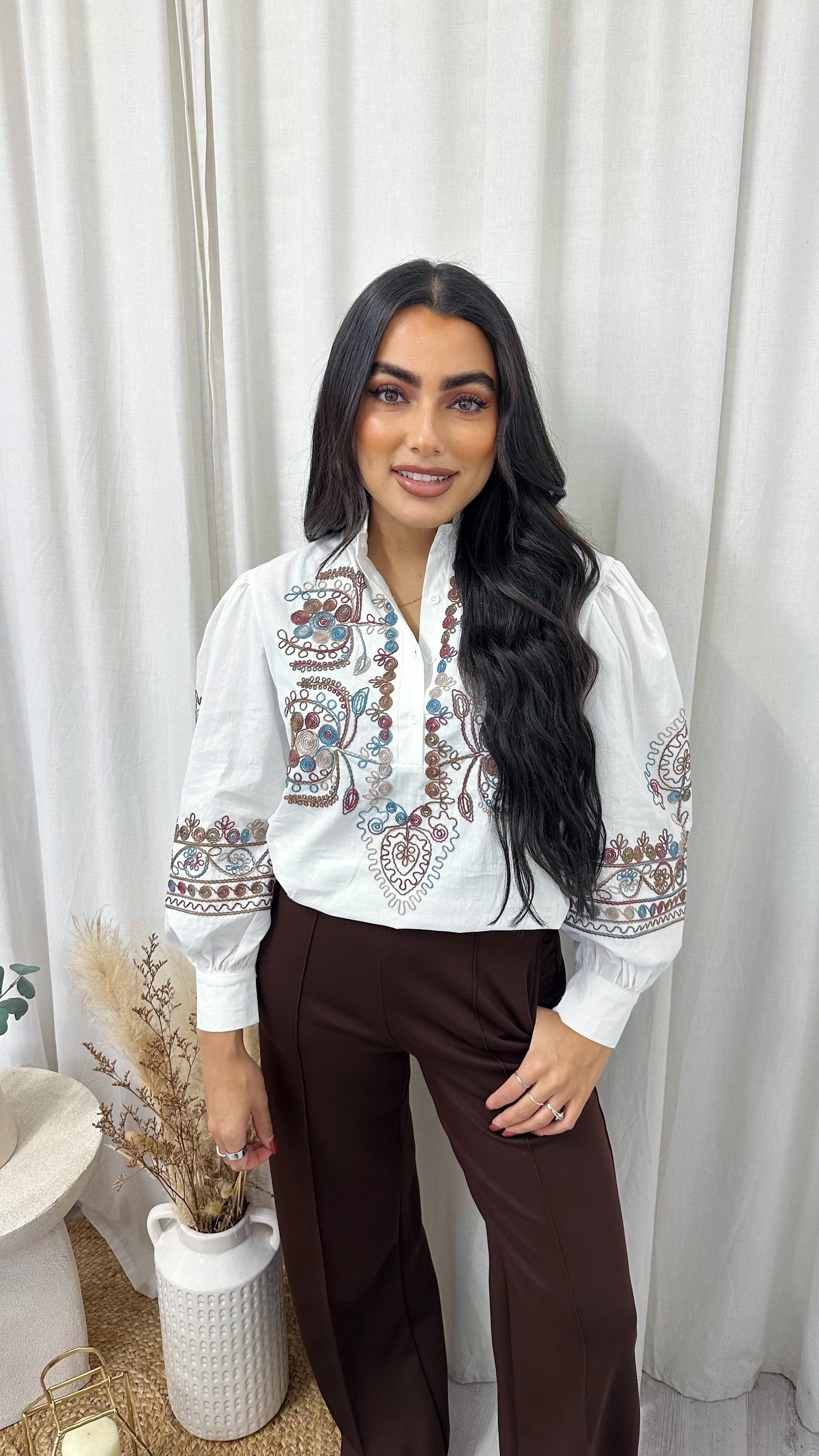 Embroidered Detail Puff Sleeve Top - WHITE