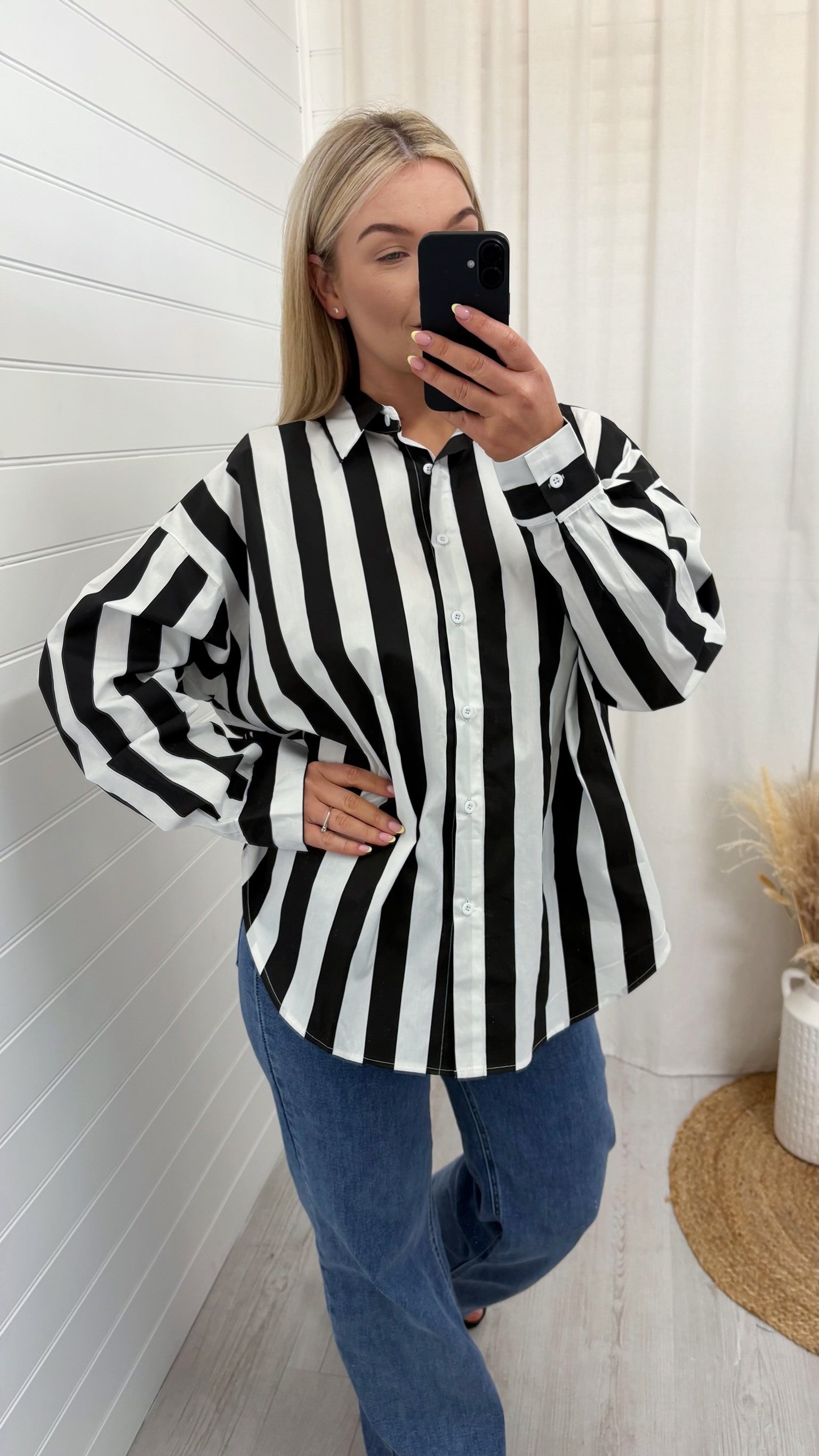 Chunky Stripe Oversized Shirt - BLACK/WHITE
