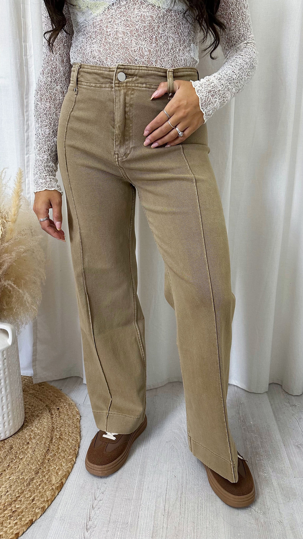 Seam Front Wide Leg Stretchy Jeans - BEIGE