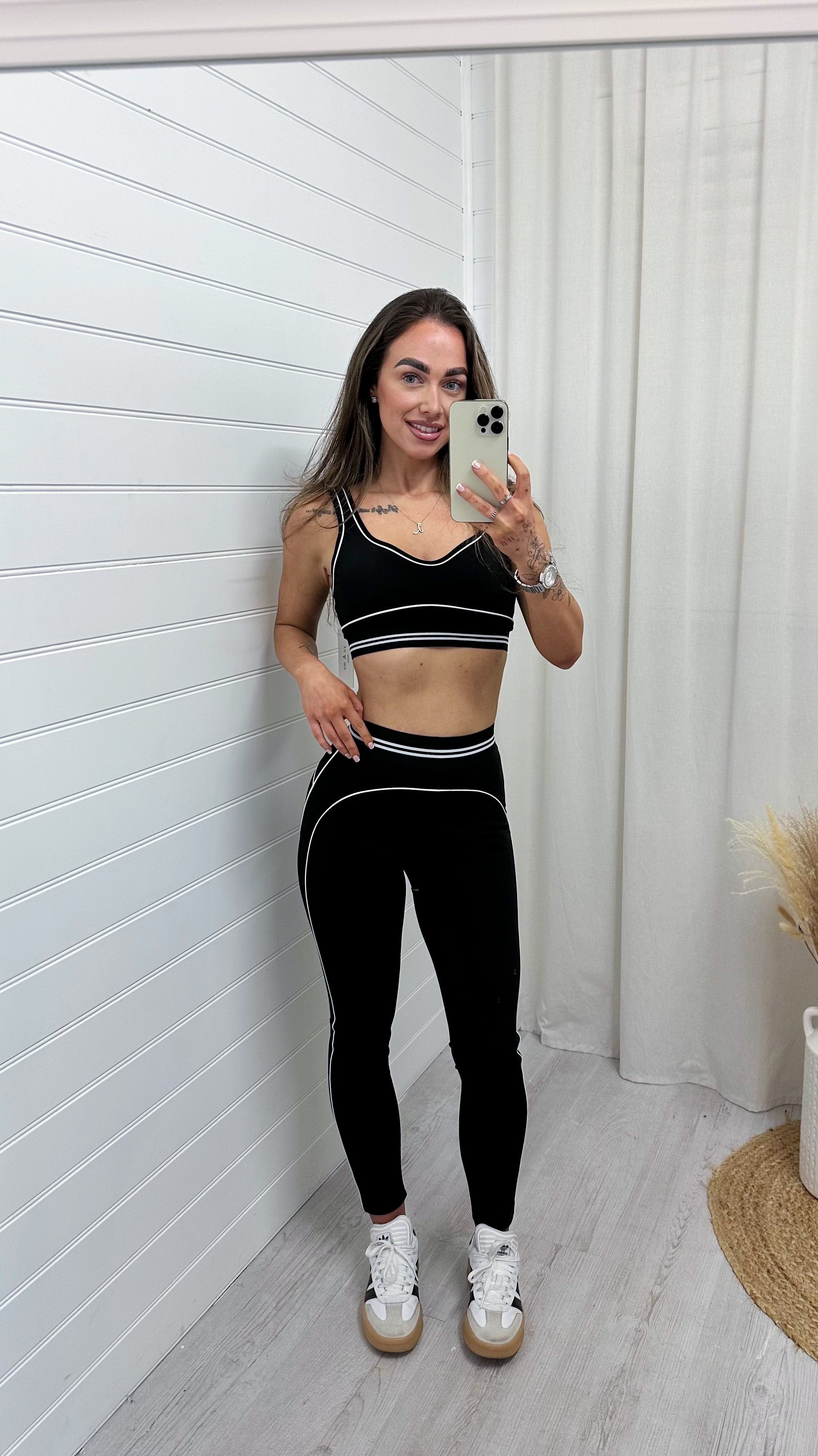 Piped Trim Sports Bra and Leggings Gym Set - BLACK