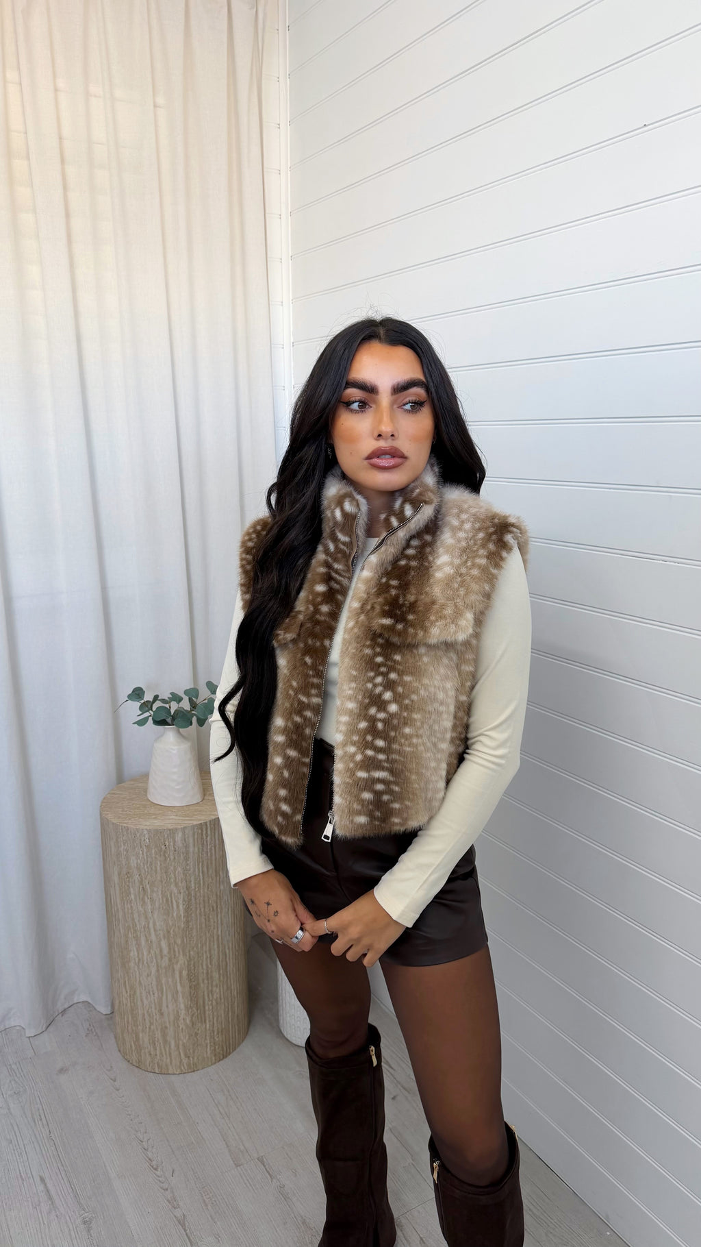 Cropped Faux Fur Deer Print Gilet - LIGHT BEIGE