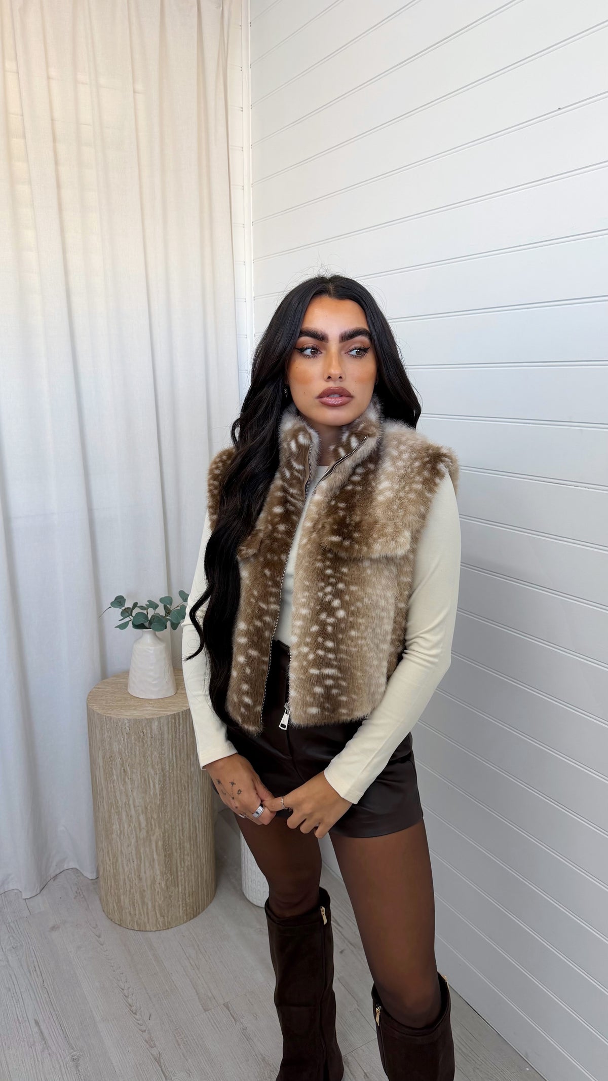 Cropped Faux Fur Deer Print Gilet - LIGHT BEIGE