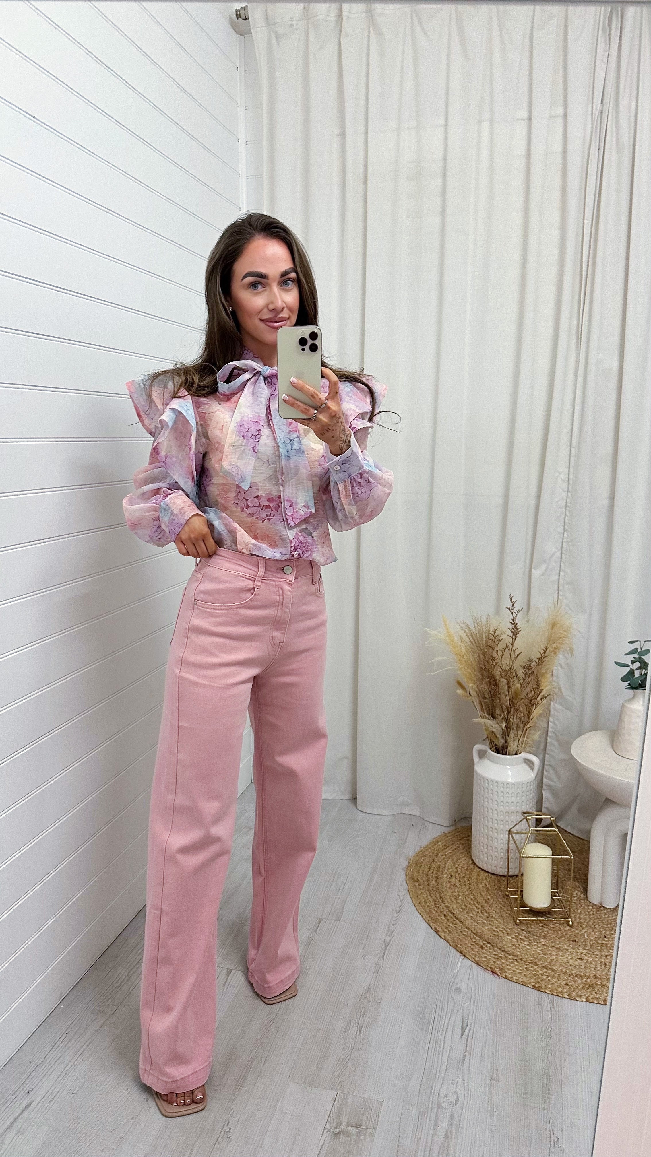 Straight Leg High Waisted Jeans - PINK