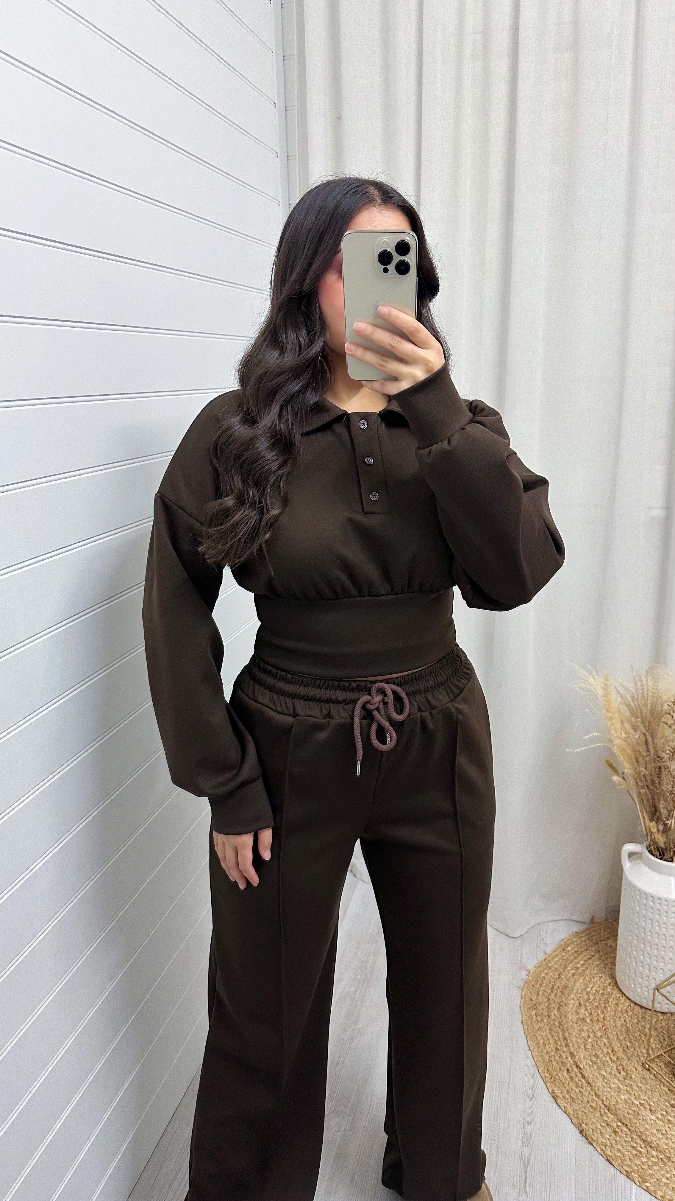 Cropped Shirt and Joggers Tracksuit - BROWN