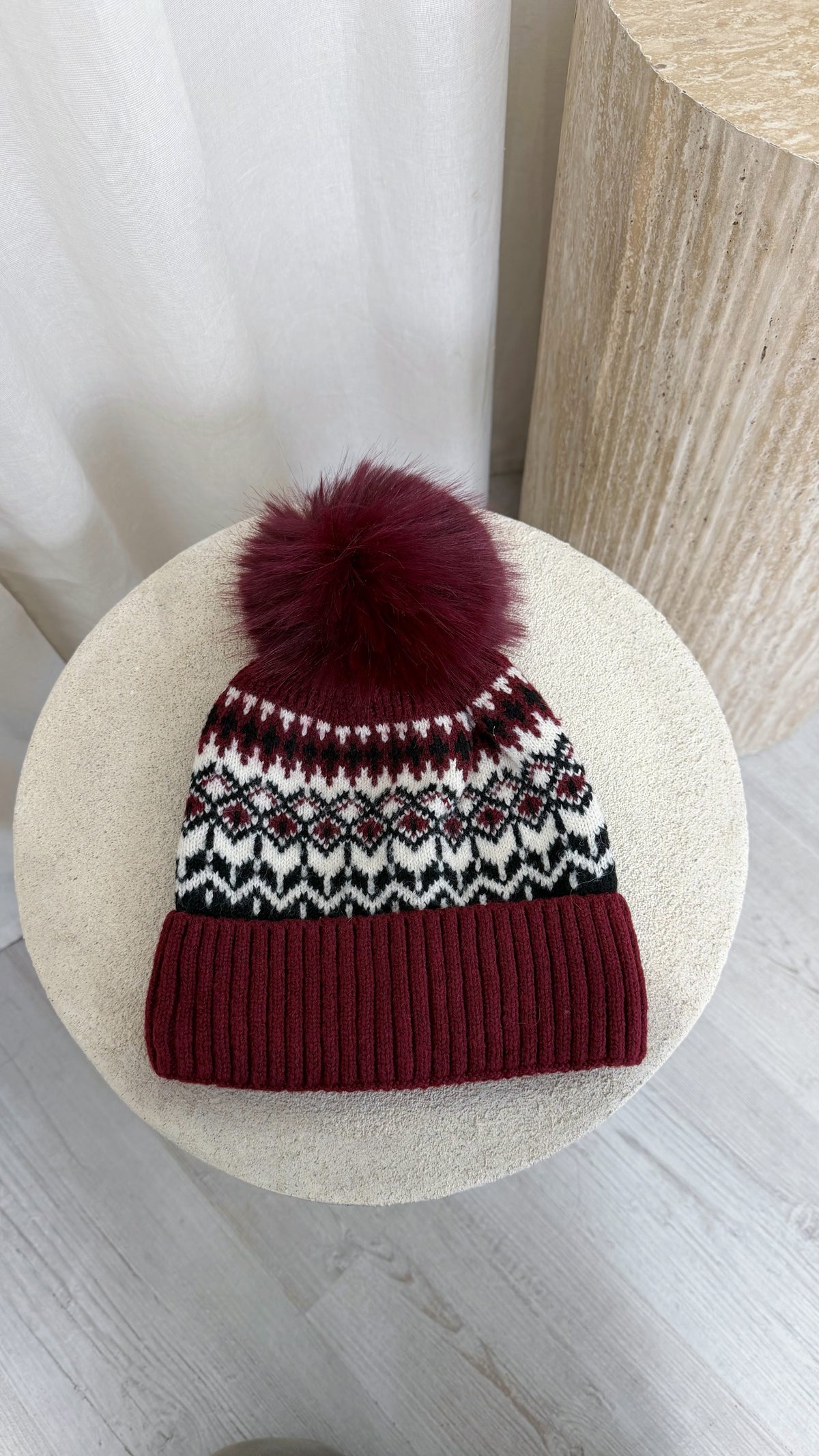 Knitted Bobble Hat - WINE