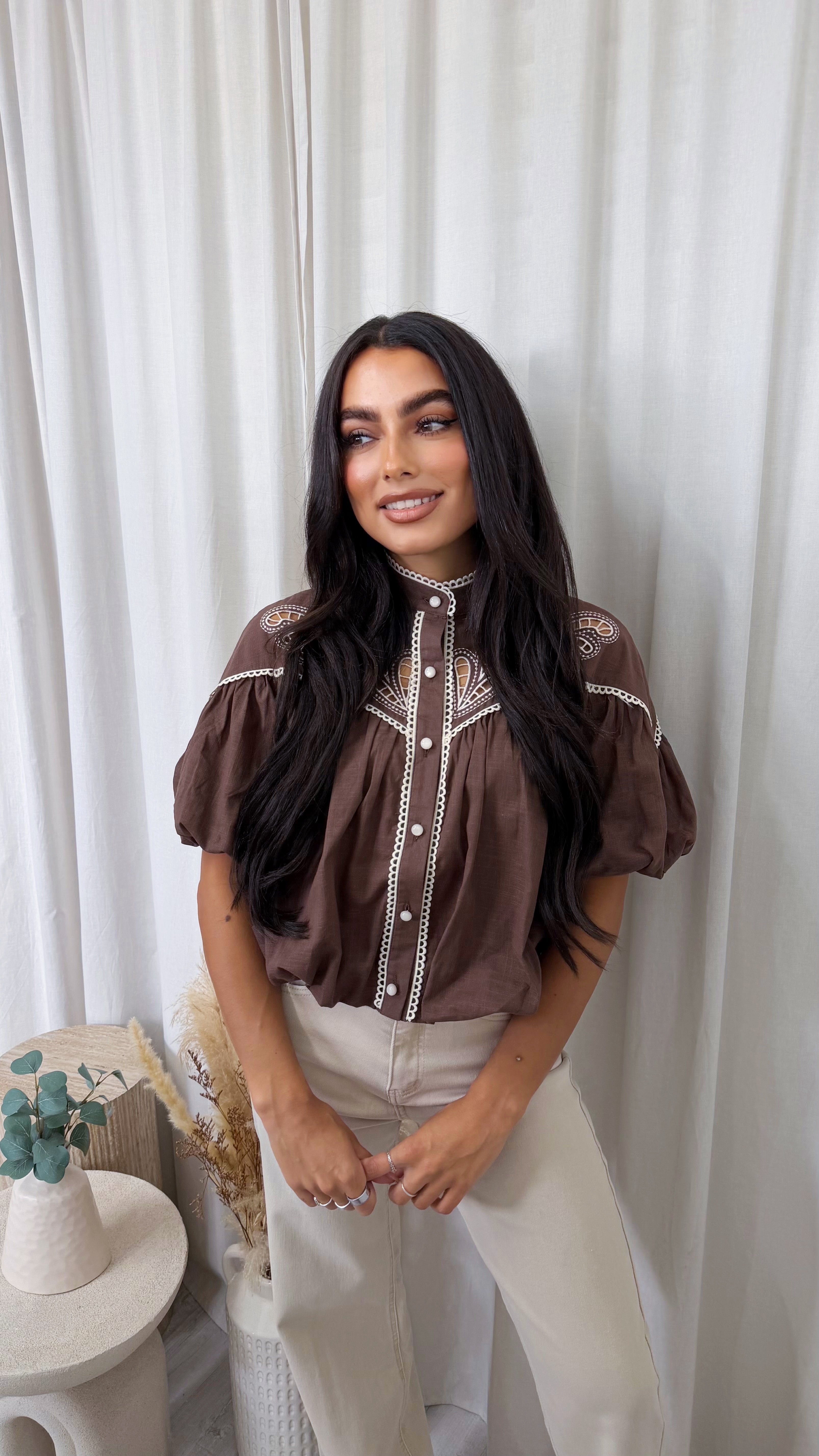 Paisley Embroidered Puff Sleeve Crop Blouse - BROWN