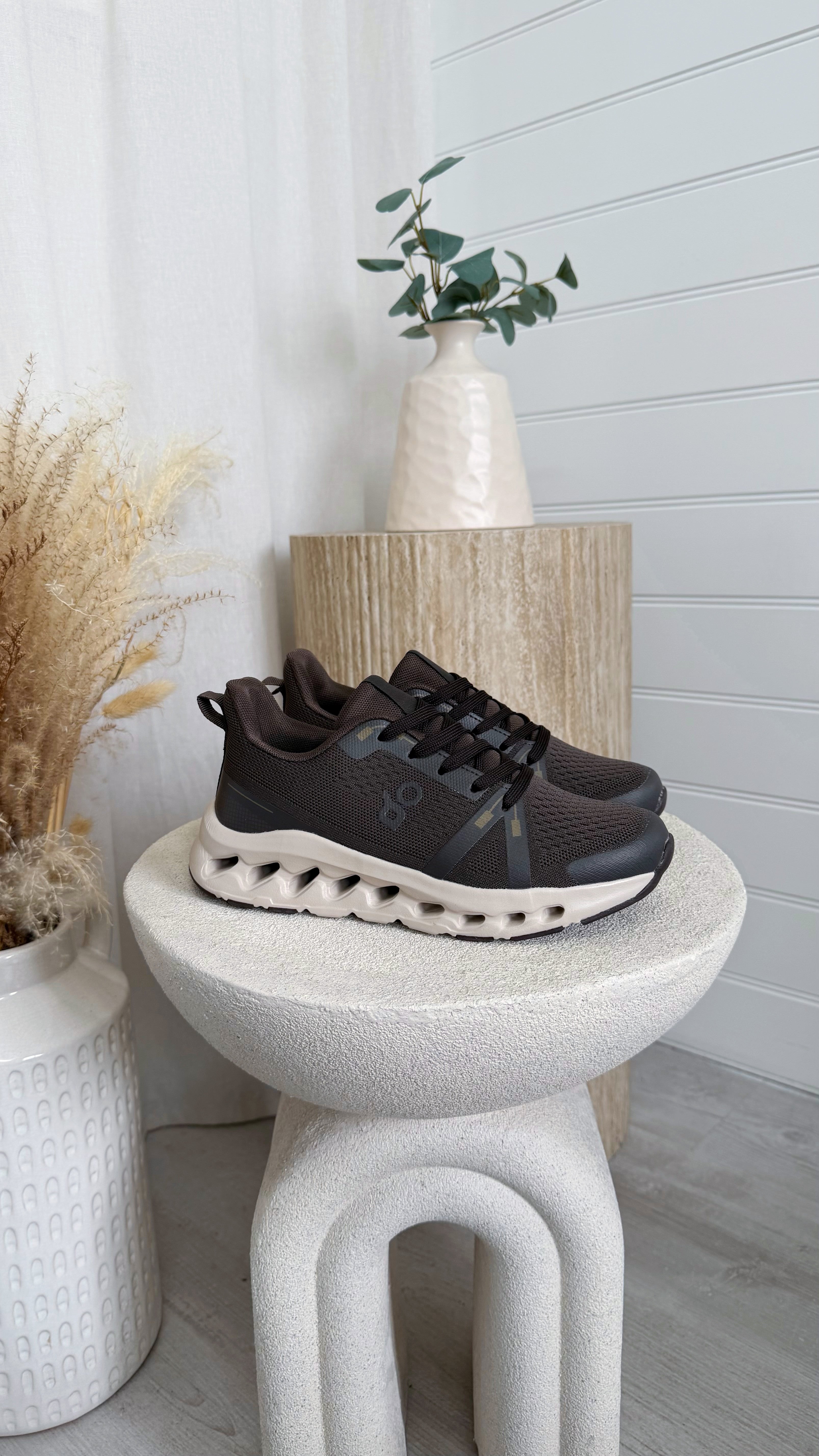 Foam Sole Running Trainers - BROWN
