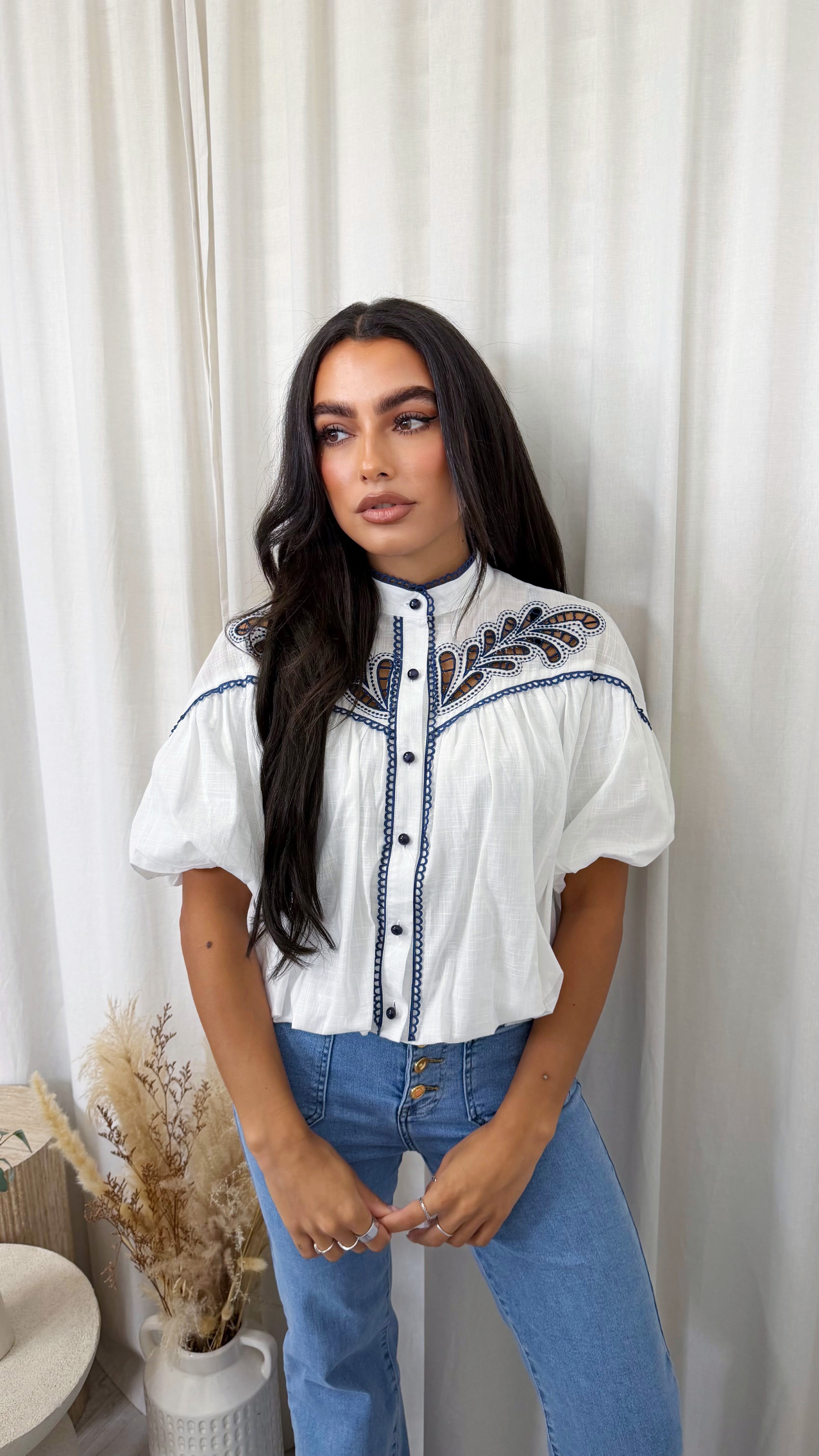 Paisley Embroidered Puff Sleeve Crop Blouse - WHITE