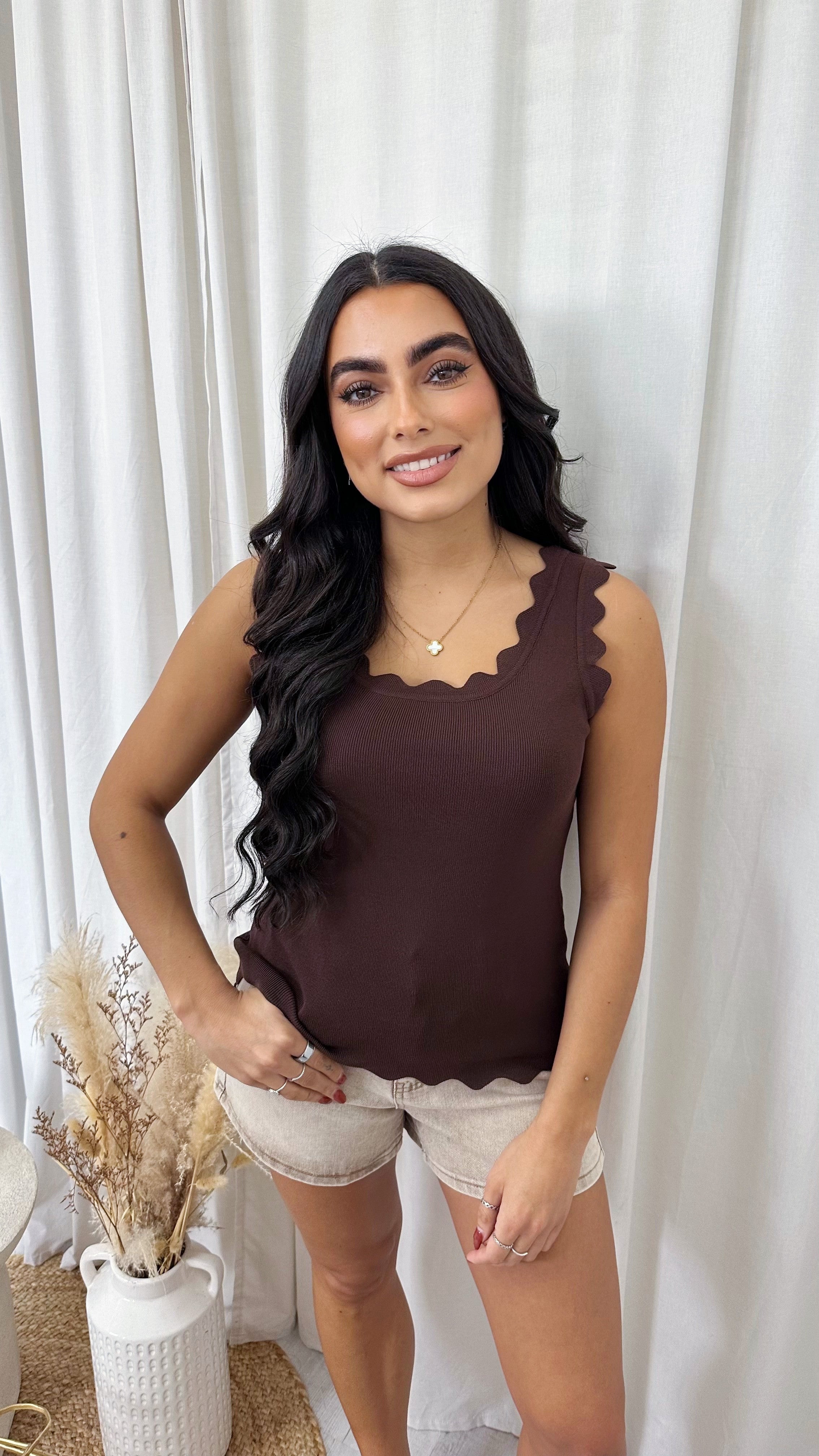 Scalloped Edged Knitted Vest - BROWN