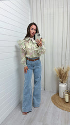 Front Pocket Belted Wide Leg Jeans - LIGHT BLUE
