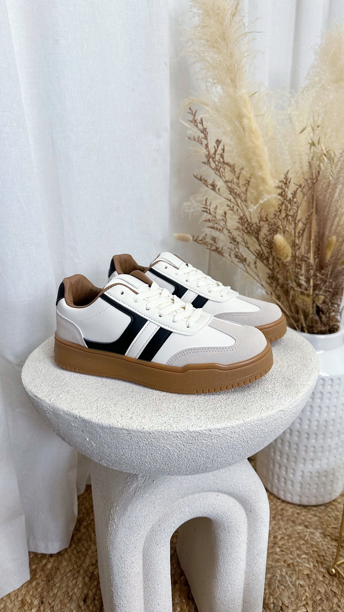 Classic Suede Sneakers - BEIGE/BLACK