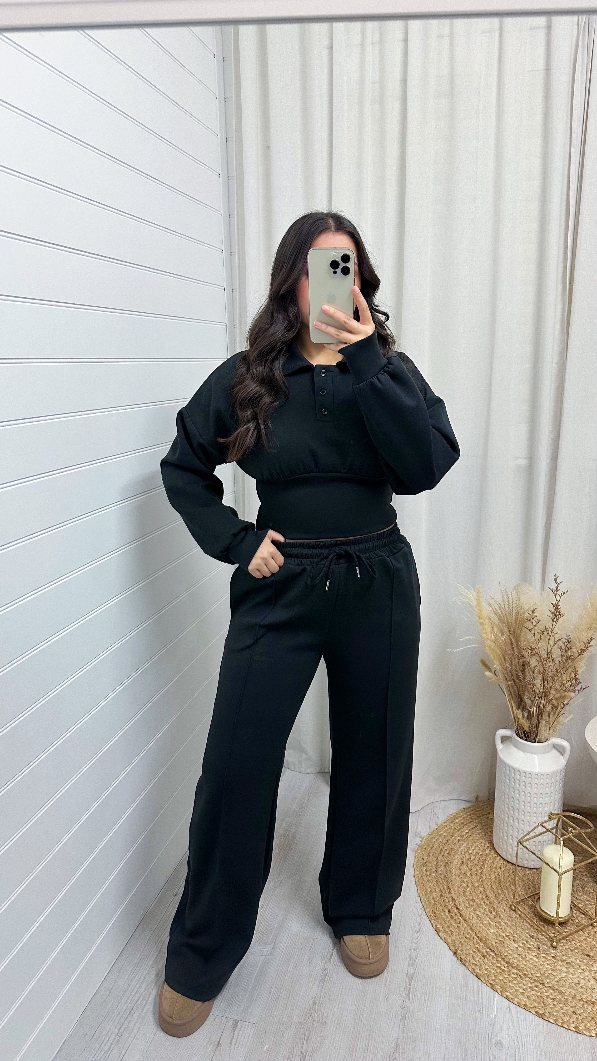 Cropped Shirt and Joggers Tracksuit - BLACK