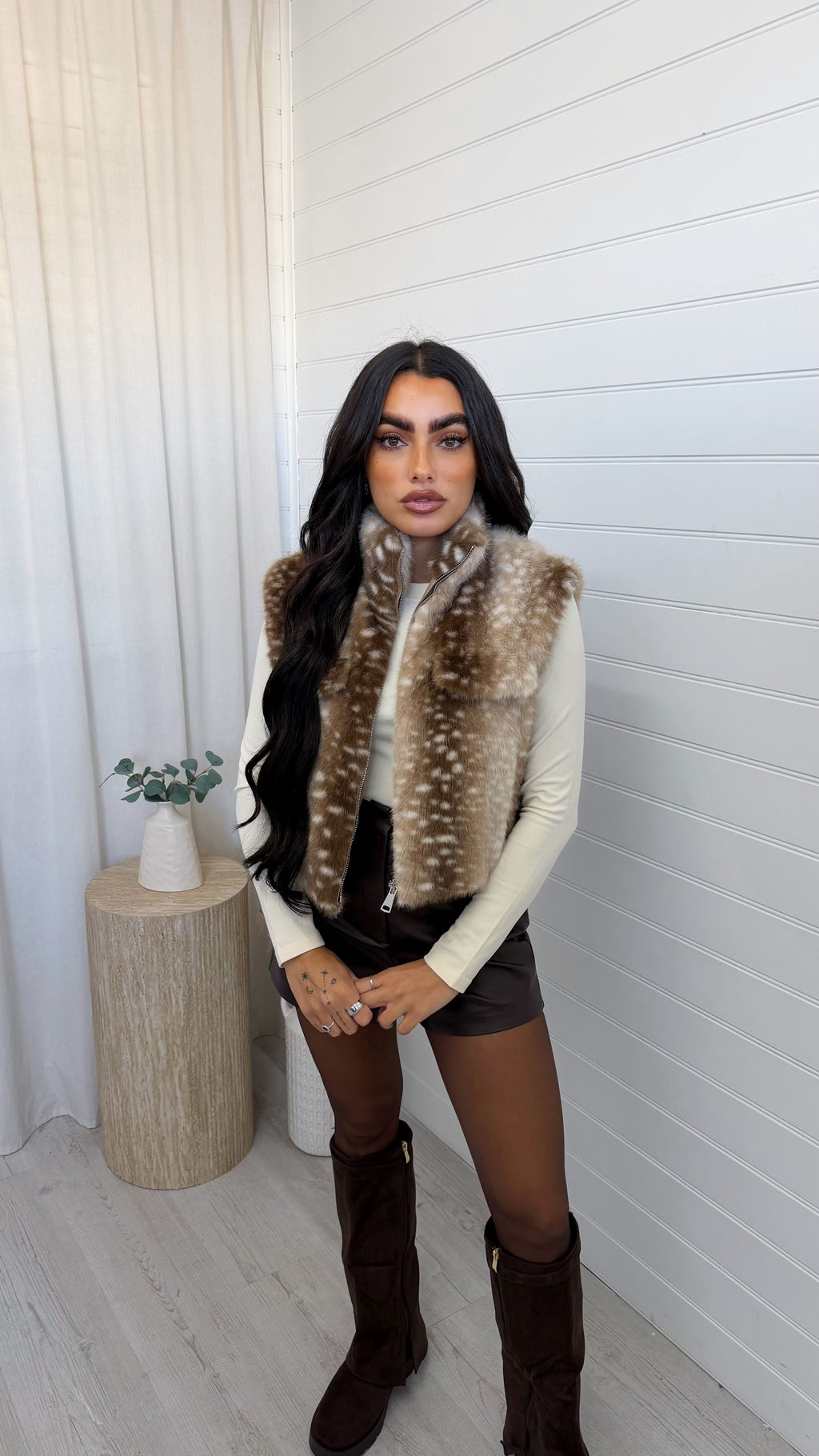 Cropped Faux Fur Deer Print Gilet - LIGHT BEIGE