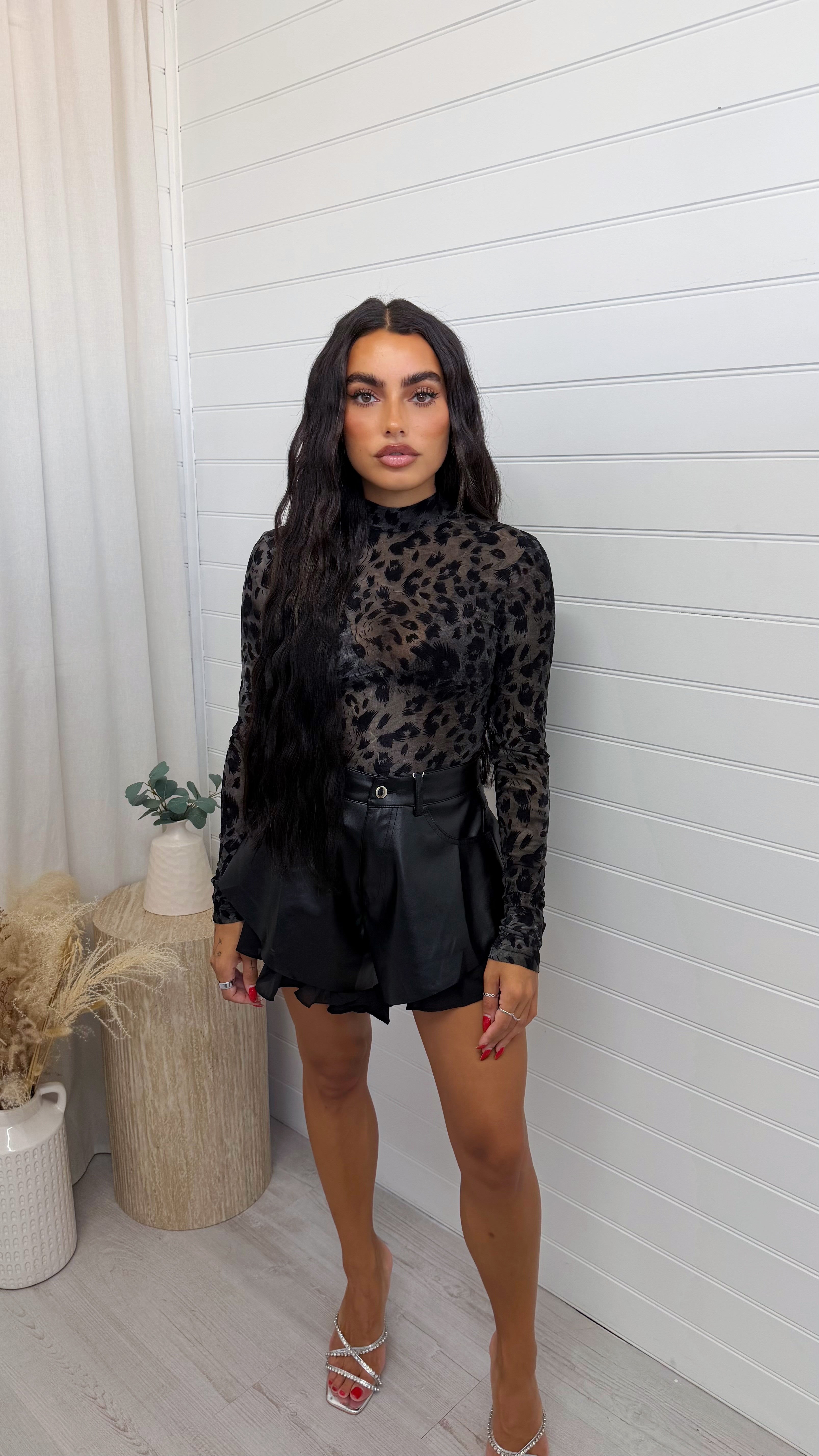 Leather A-Line Frill Hem Shorts - BLACK
