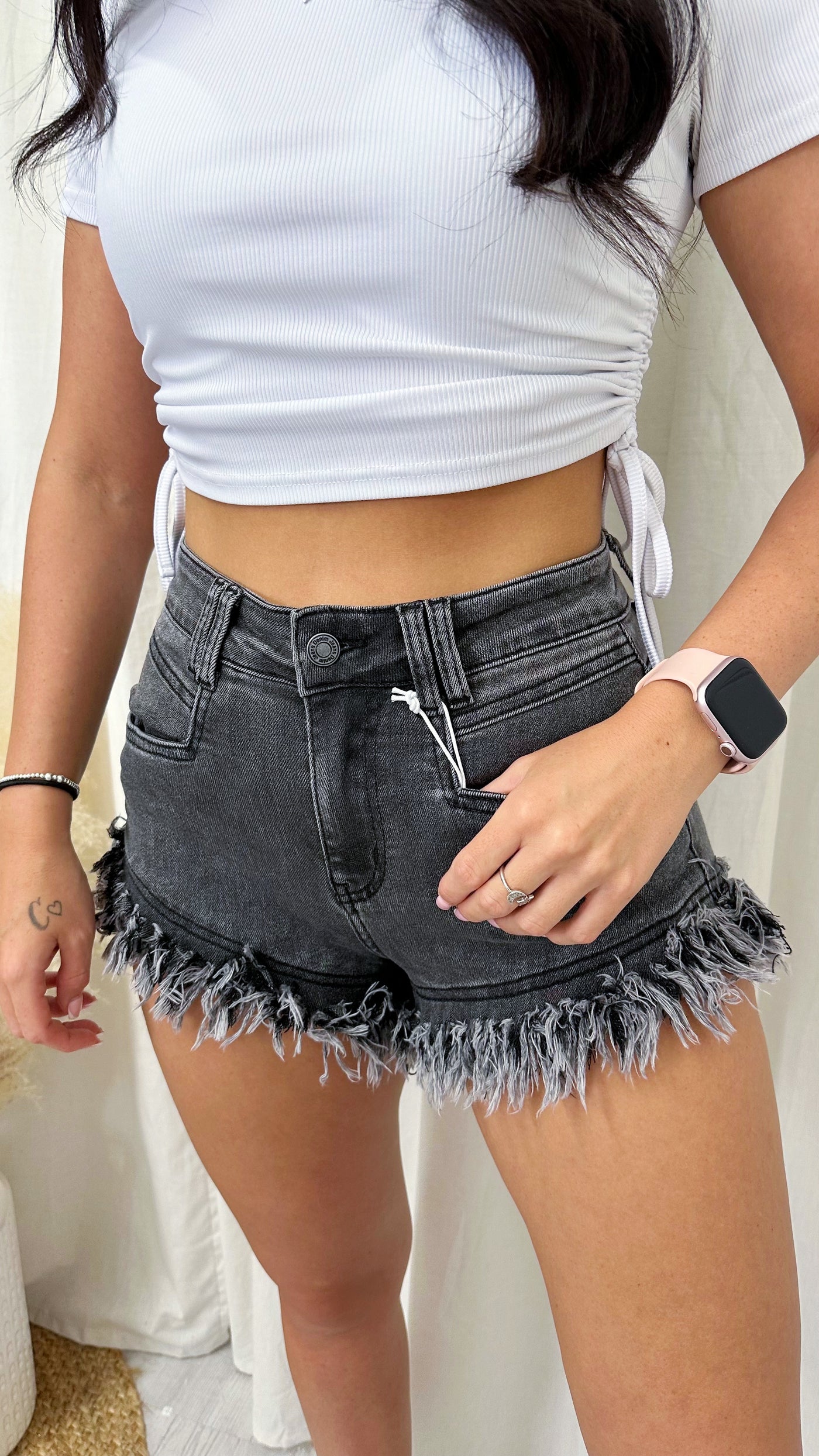 Frayed Hem Stretchy High Waisted Denim Shorts - LIGHT GREY