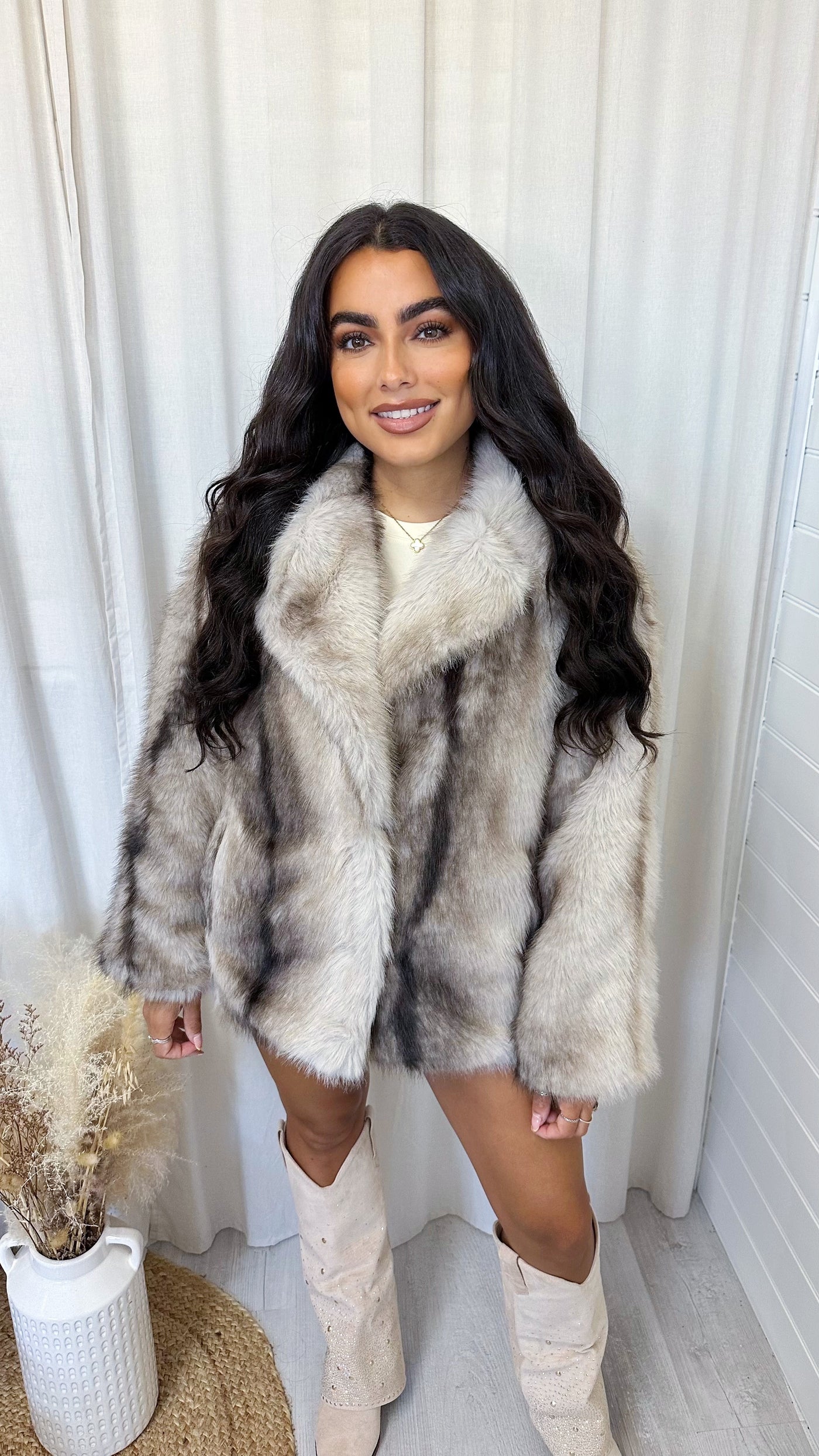 Two Tone Faux Fur Jacket - BEIGE