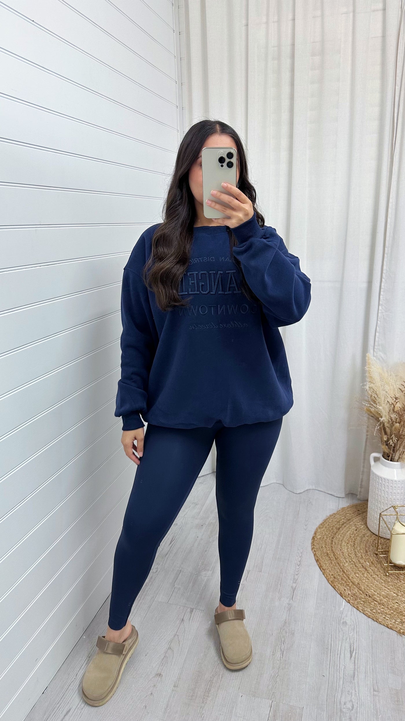 Los Angeles Embroidered Fleece Lined Sweatshirt - NAVY