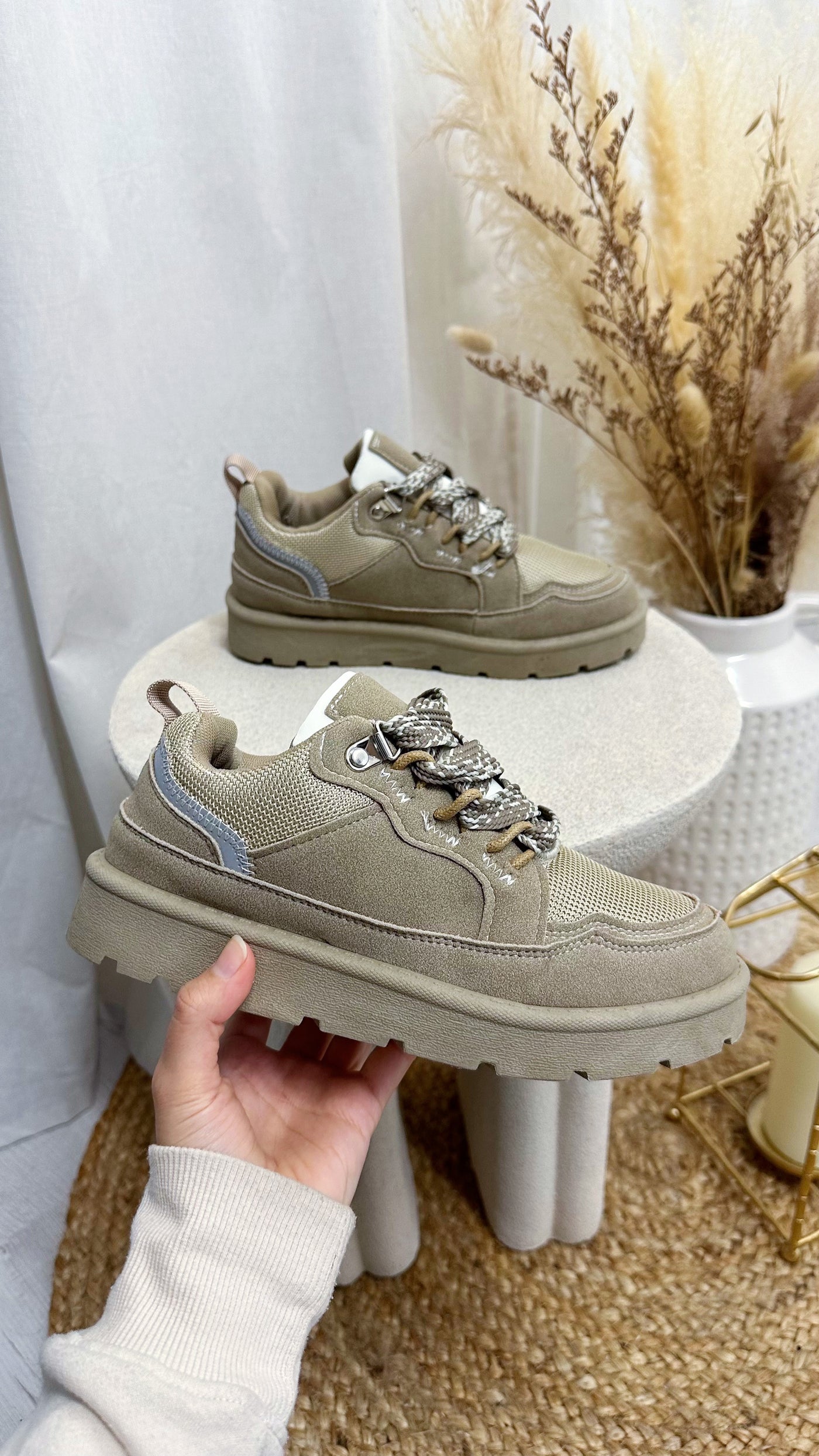 Chunky Lace Suede Sneakers - BEIGE