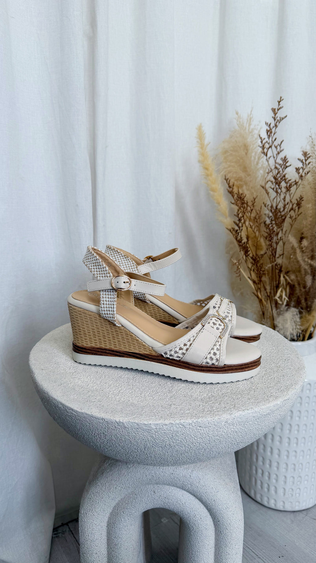 Lace Detail Wedge Sandals - BEIGE