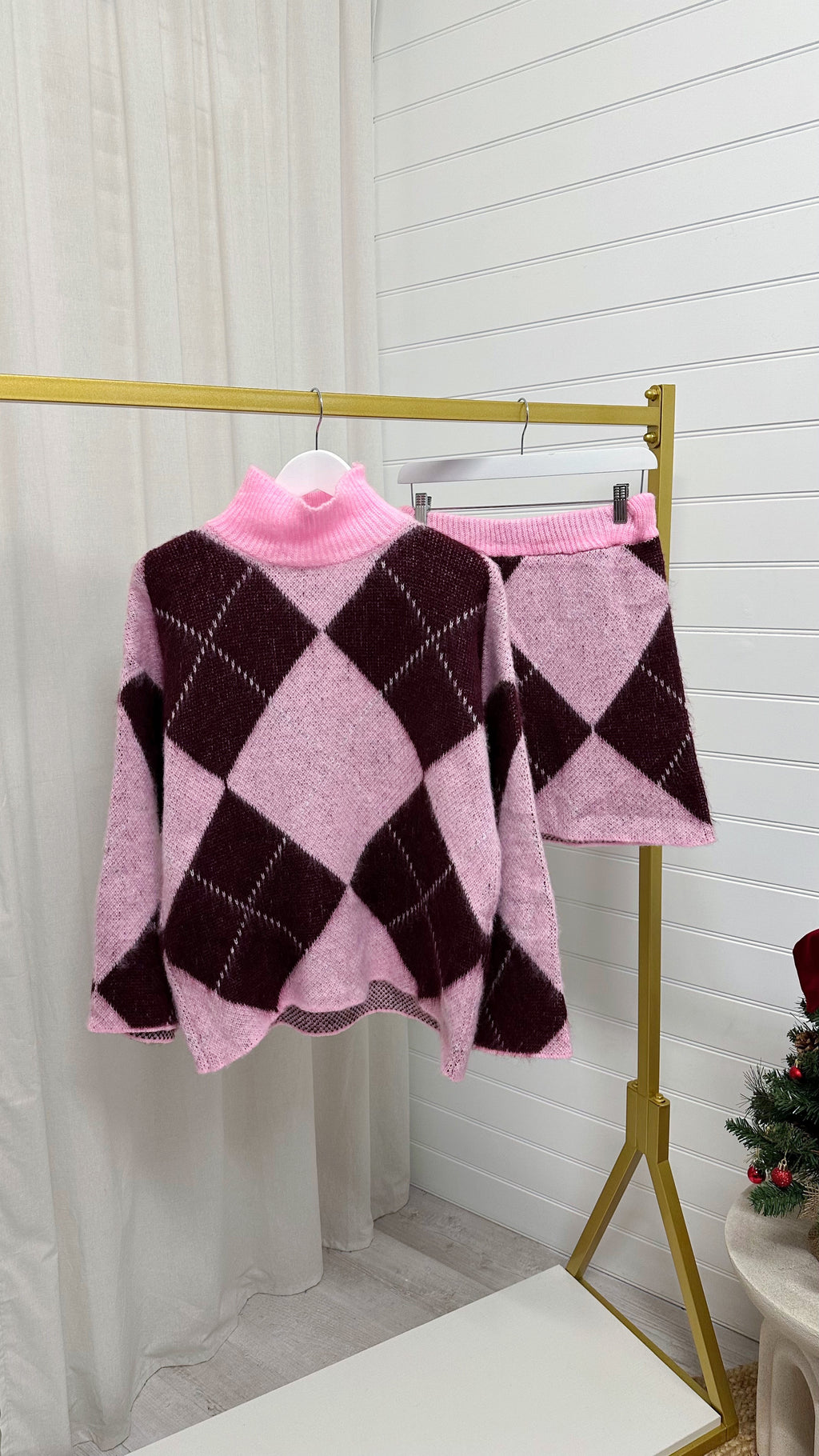Argyle Woollen Jumper and Skirt Co-Ord - PINK/BURGUNDY