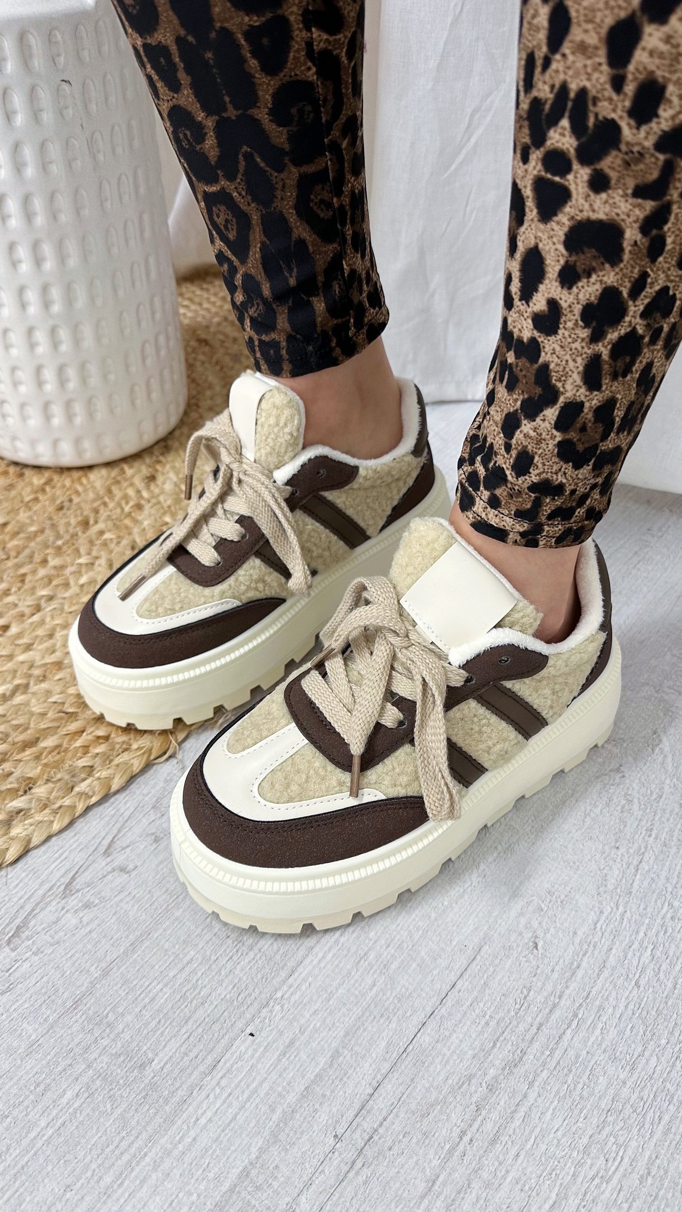 Teddy Fur Platform Sneakers - BROWN