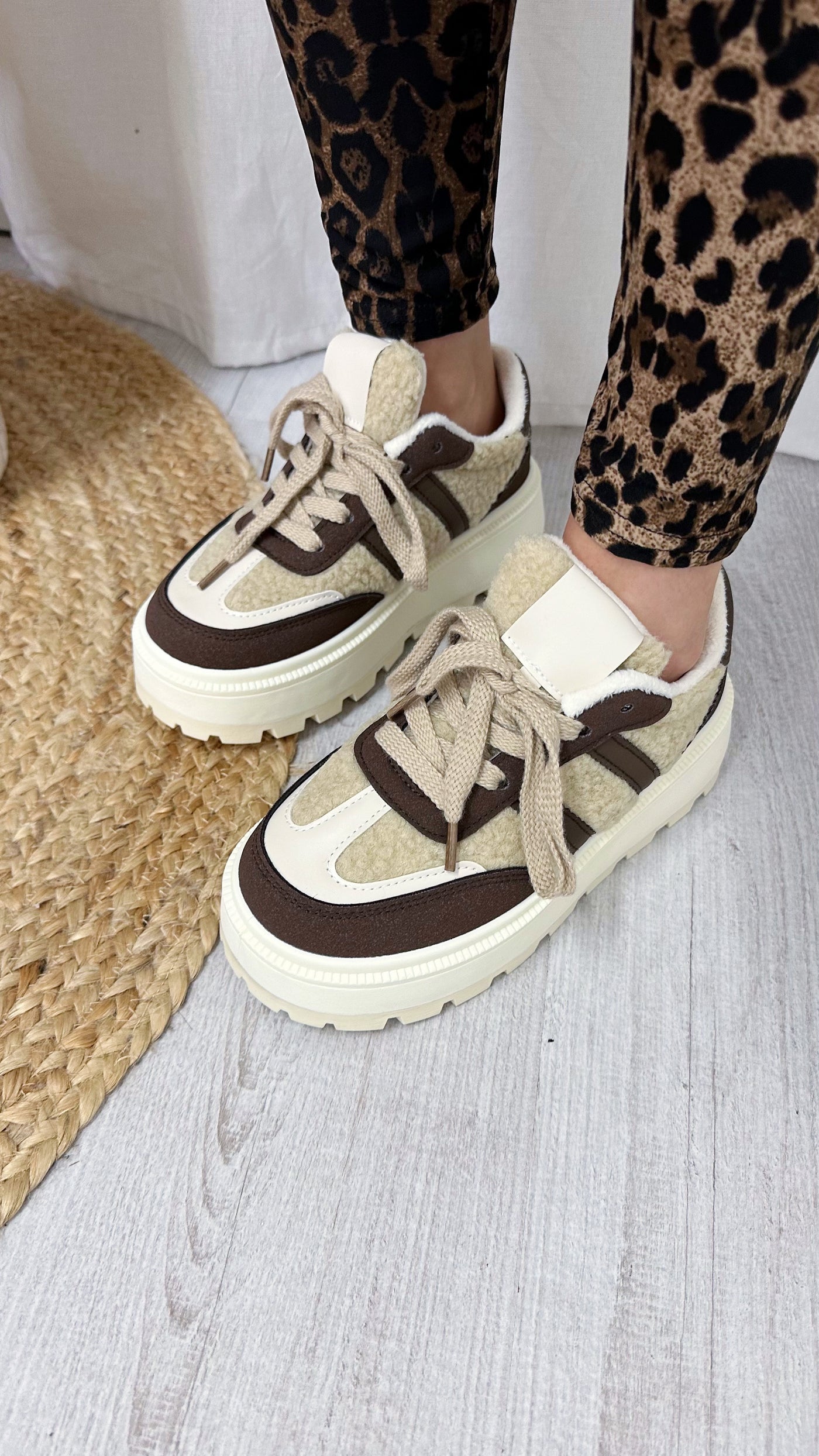 Teddy Fur Platform Sneakers - BROWN